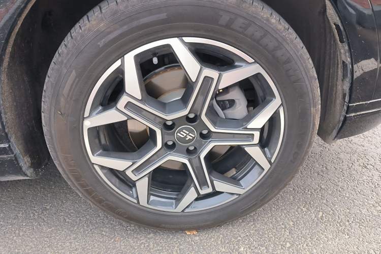 Used JETOUR Shanhai L7 Plus 2025 Model 121km Comfort 5-seater Right Front Wheel Hub