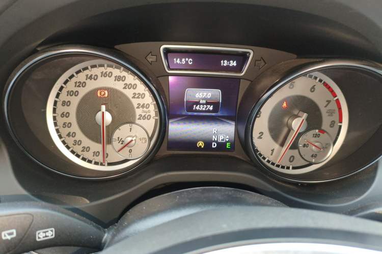 Used Mercedes-Benz GLA 2015 GLA 200 Fashion Model
