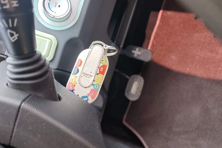 Used Wuling Hongguang MINIEV 2022 Macaron Premium Model – Lithium Iron Phosphate Interior 1