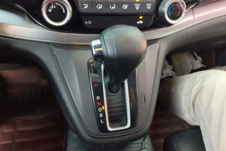 Used Honda CR-V 2016 2.0L two-wheel drive Urban Edition