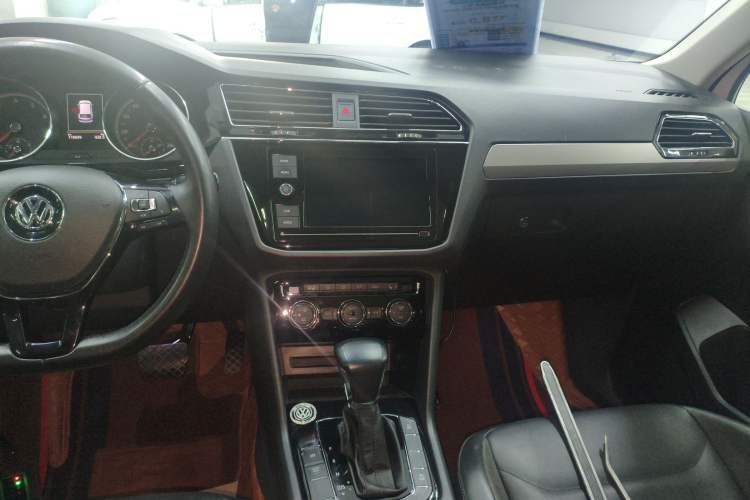 Used Volkswagen Tiguan L 2018 Facelift 330TSI Automatic Two-Wheel Drive Luxury Edition