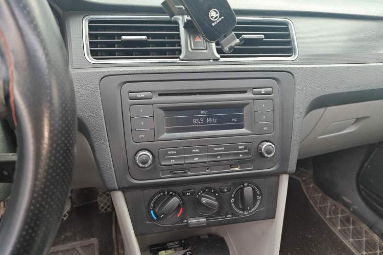 Used Skoda Rapid 2013 1.4L Manual Smart Selection Trim