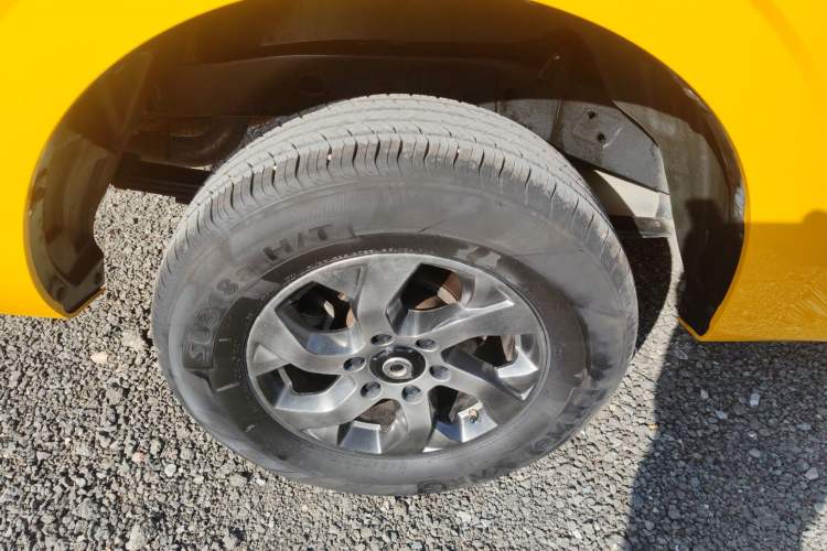 Used Great Wall Poer 2021 2.0T Commercial Version Automatic Diesel 4x4 Elite Long-Box GW4D20M
