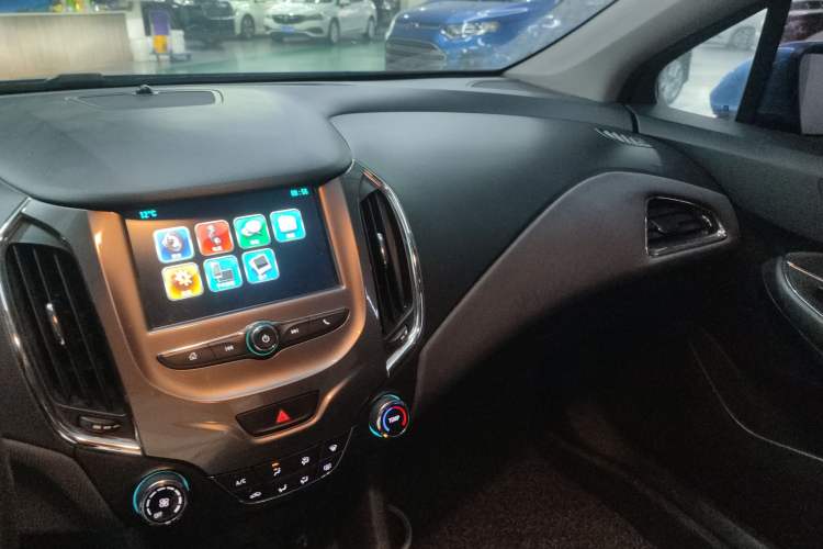 Used Chevrolet Cruze 2017 1.5L Hatchback Automatic Xuanfeng Edition