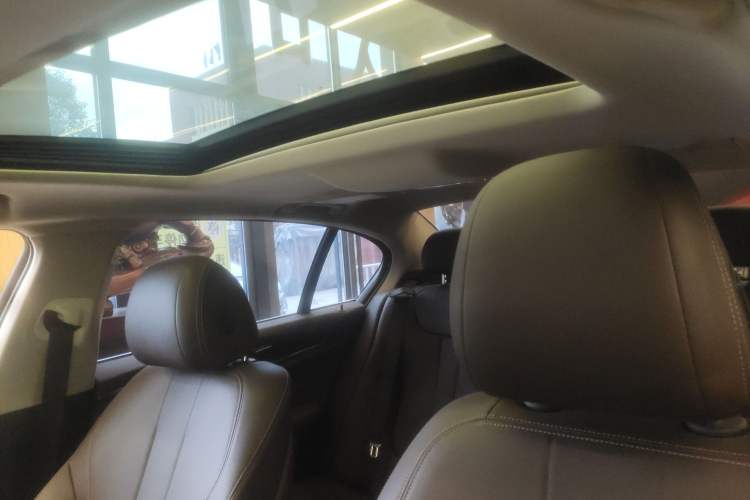 Used BMW 5 Series 2020 525Li Luxury Package