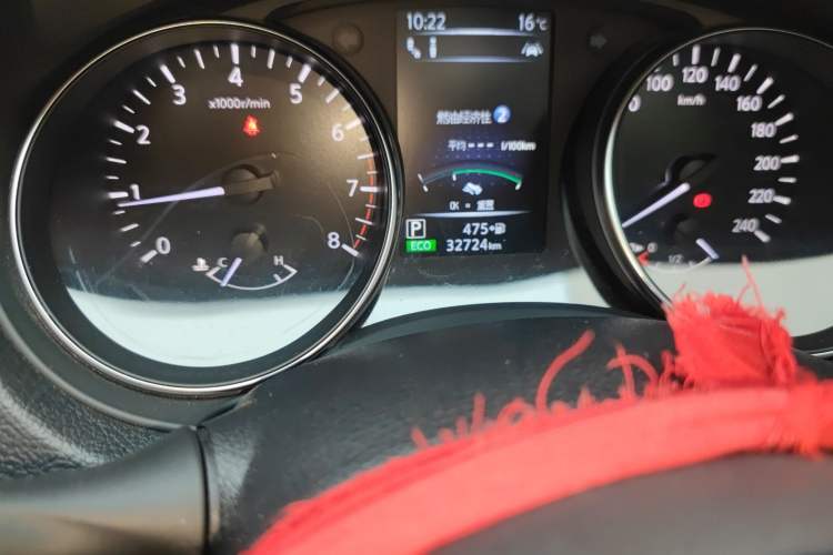 Used Nissan Qashqai 2022 2.0L CVT XV Premier Luxury Edition Odometer Close Up