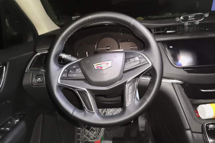 Used Cadillac XT5 2016 28T Four-Wheel Drive Luxury Model
