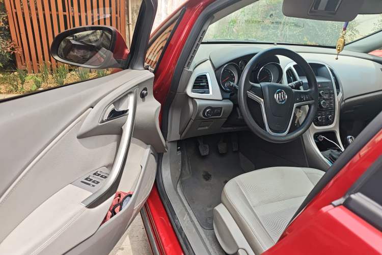 Used Buick GT 2014 XT 1.6L Manual Entry-Level Model
