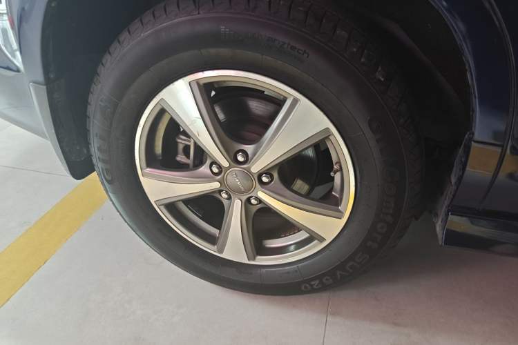 Used Haval H6 2016 Upgraded Model 1.5T Automatic Two-Wheel Drive Elite Version Right Rear Wheel Hub