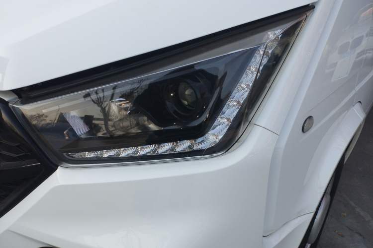 Used JMC Transit 2021 2.8T Space King Taurus Short Wheelbase Mid-Height 6-Seater Diesel Euro VI JX493