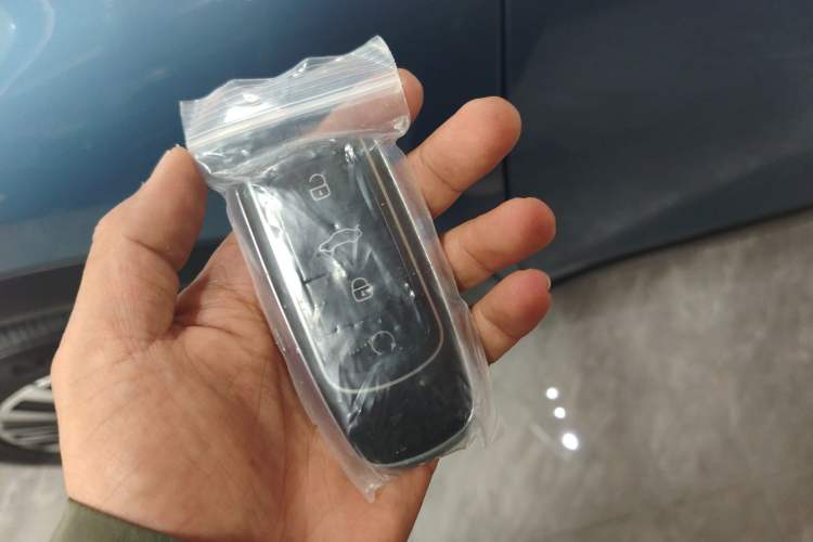 Used Chery Tiggo 8 PLUS C-DM 2025 1.5T 116 km Prestige Version 5 Seats Vehicle Key