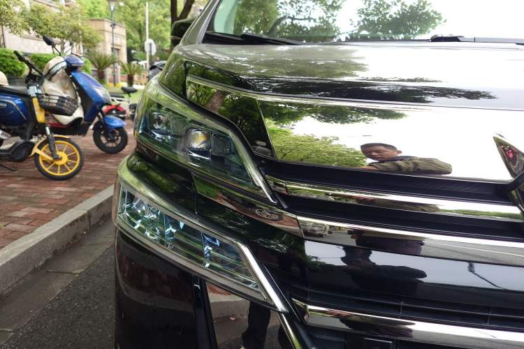 Used Toyota Vellfire 2020 Dual-Engine 2.5L HV Luxury Edition Right Front Headlight