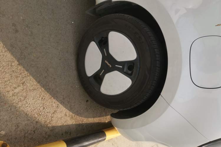 Used CHANGAN NEVO Lumin 2024 205km Orange Wind Edition Right Front Wheel Hub