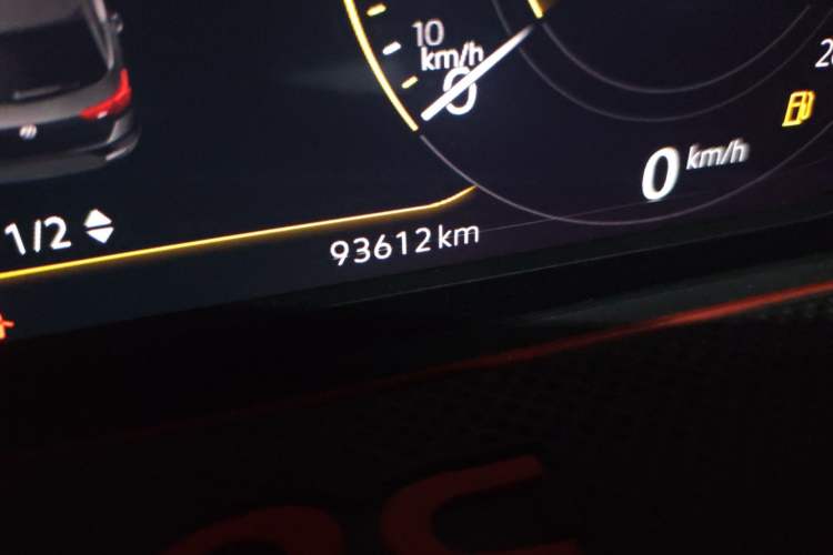 Used Volkswagen T-ROC 2020 280TSI DSG Two-Wheel Drive Comfort Version Odometer Close Up