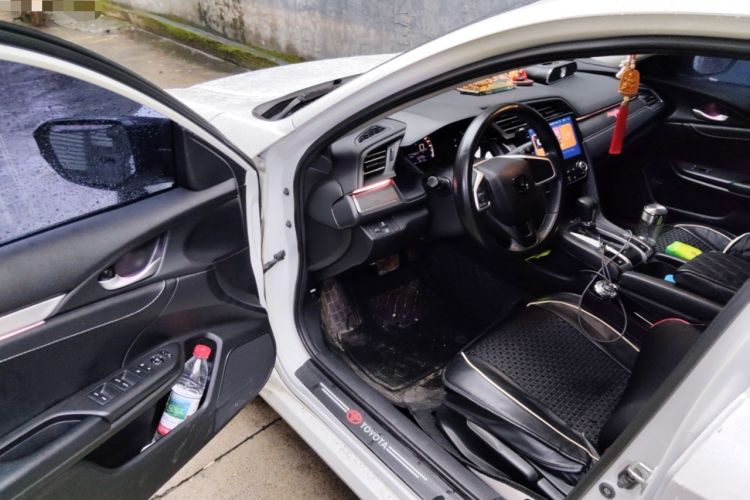 Used Honda Civic 2016 180TURBO CVT Comfort Version
