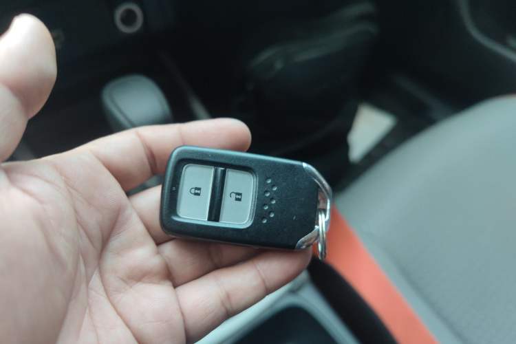 Used Honda LIFE 2021 1.5L CVT SPORT Heartbeat Edition