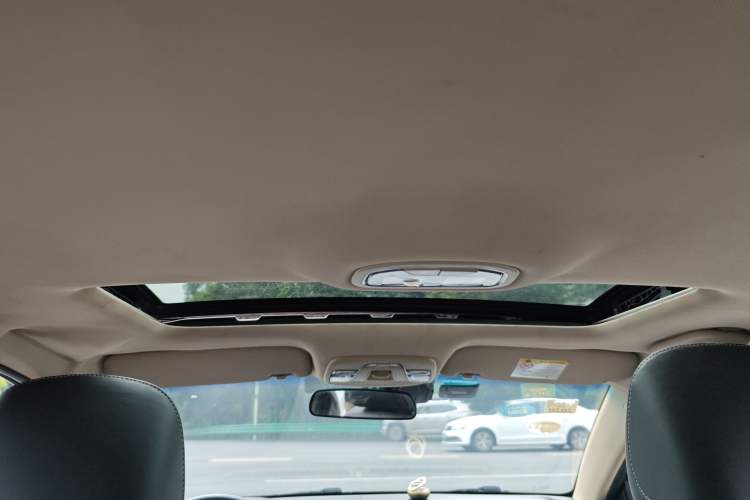 Used Geely Auto Emgrand 2018 1.5L CVT Upward Connect Edition Headliner