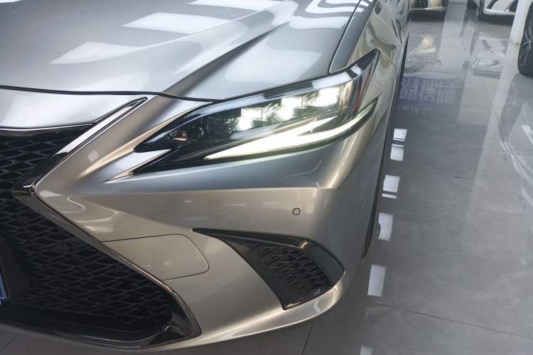 Used Lexus ES 2021 300h F SPORT