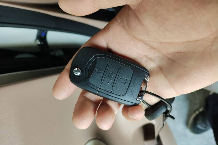 Used Wuling Hongguang MINIEV 2025 Four-Door Version Advanced Edition Vehicle Key