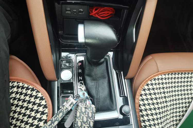 Used BORGWARD BX7 2018 28T Two-Wheel Drive Premium 7-Seater China VI
