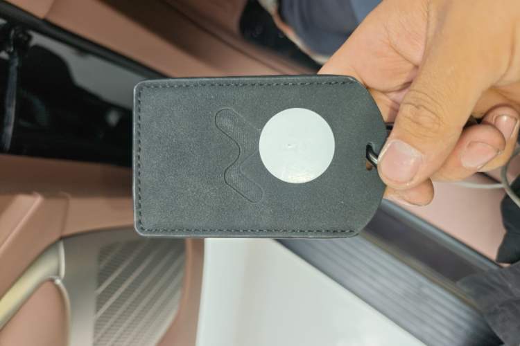 Used ONVO Luxeed L90 2025 Model—Ultra Six-Seater Version
