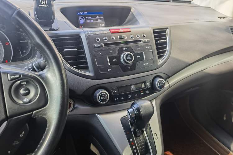 Used Honda CR-V 2012 2.4L four-wheel drive luxury version Audio And AC Panel