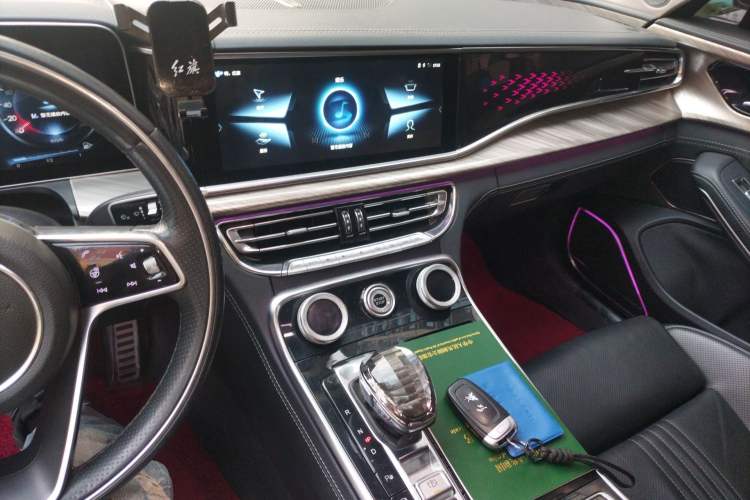 Used Hongqi H9 2020 2.0T Smart Connect Flagship Edition Audio And AC Panel