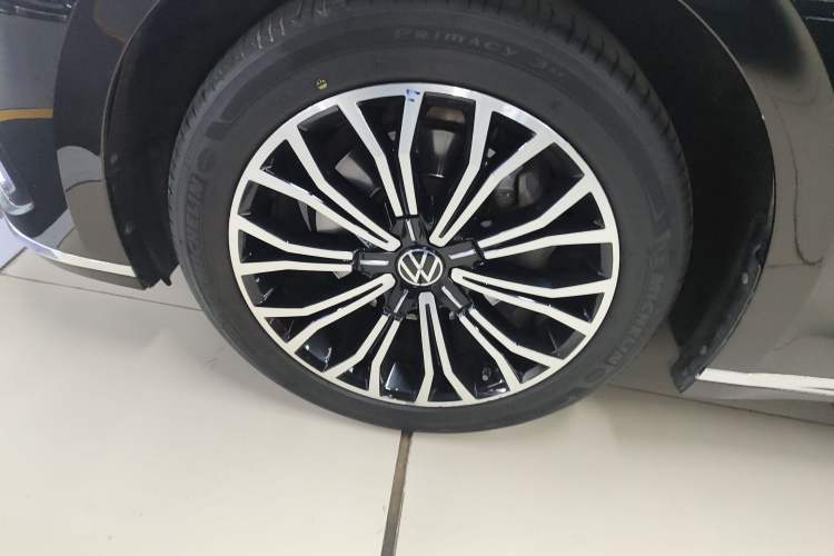 Used Volkswagen Phideon 2021 380TSI Luxury Edition
