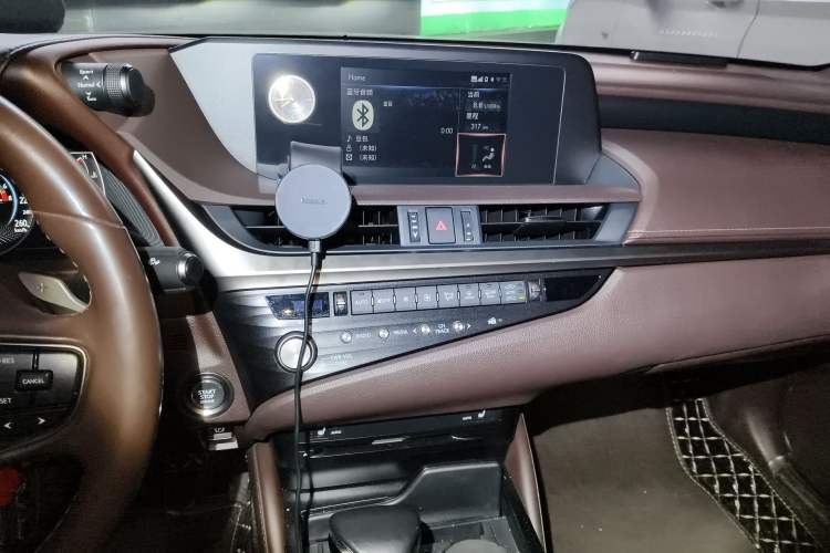 Used Lexus ES 2020 260 Excellence Edition Audio And AC Panel