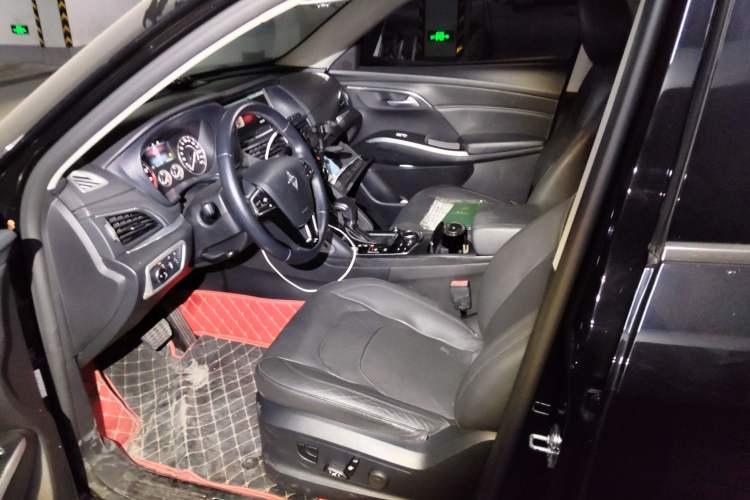 Used BORGWARD BX7 2016 28T Two-Wheel Drive Luxury Version 5 Seats
