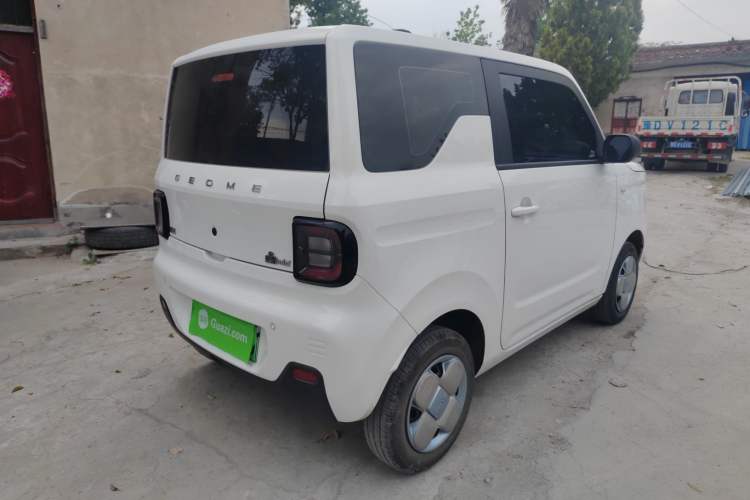 Used Geely Galaxy Panda 2024 Panda Mini 200km Endurance Bear
