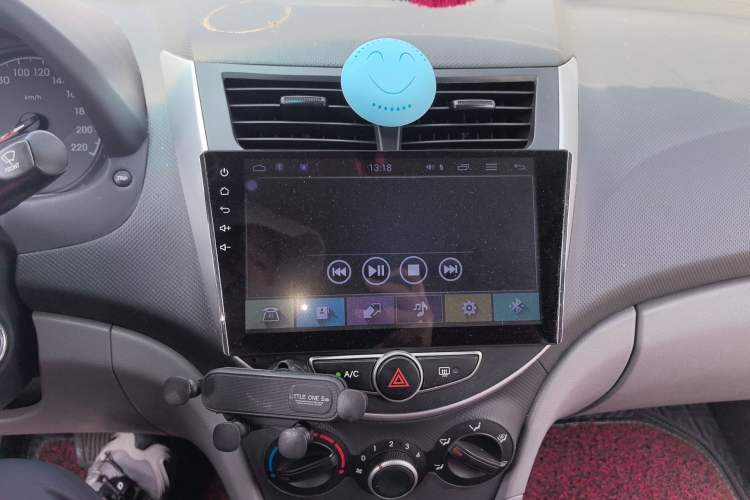 Used Hyundai Verna (older generation) 2016 1.4L Automatic Smart GLS Audio And AC Panel