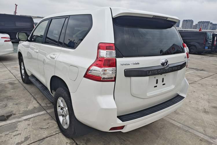 Used Toyota Prado 2016 2.7L Automatic Standard Edition
