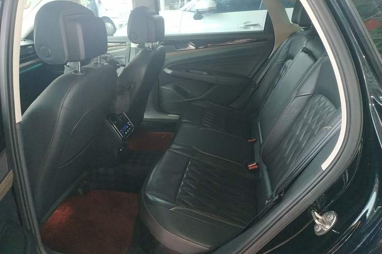 Used Volkswagen Passat 2020 Revised Version 330TSI Luxury Edition China VI Standard