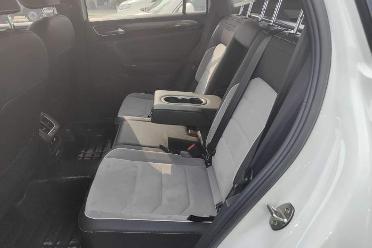 Used Volkswagen Tayron 2020 380TSI All-Wheel Drive R-Line Connected Version Left Rear Seat