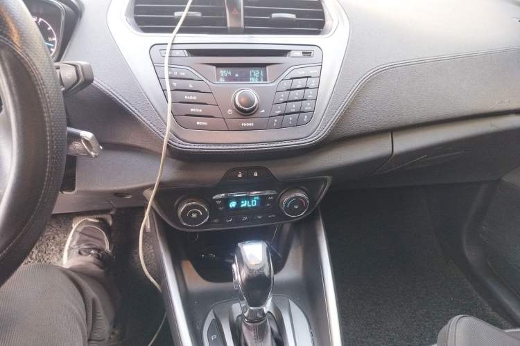 Used Ford Escort 2015 1.5L Automatic Fashion Model
