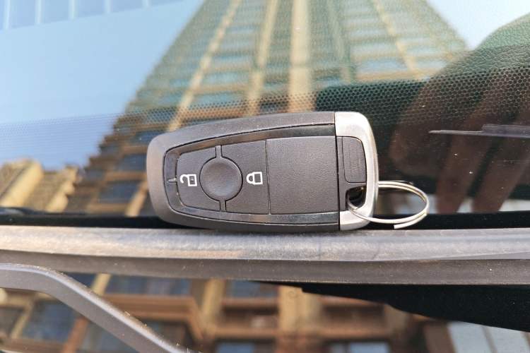 Used Ford Escape 2020 EcoBoost 245 Four-Wheel Drive Titanium Edition