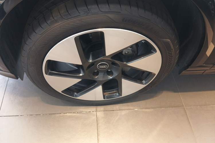 Used Audi Q6L e-tron 2026 First Launch Navigation Edition