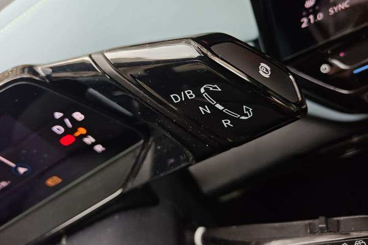 Used Volkswagen ID.4 X 2023 Ultra-Intelligent Long-Range Version Gear Lever