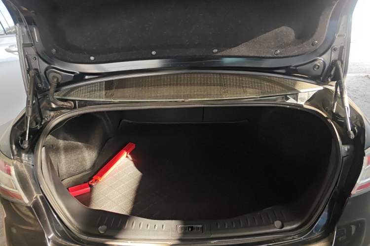 Used Bestune B90 2014 1.8T Automatic Luxury Model