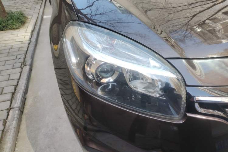 Used Renault Koleos 2014 2.5L 4x4 Comfort Edition
