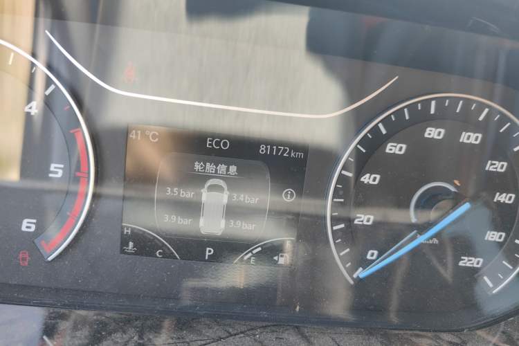 Used Ford Transit 2023 2.0T Diesel Automatic Commercial & Travel Model Mid-axle Medium Roof 7/8/9-Seater
