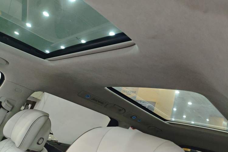 Used Denza D9 2022 EV 600 Four-Wheel Drive Flagship Model