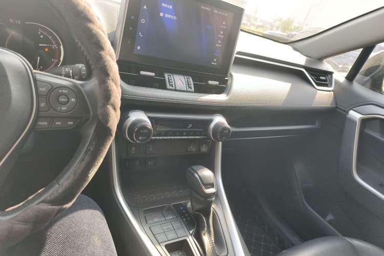 Used Toyota RAV4 2021 2.0L CVT 4x4 Style PLUS Edition
