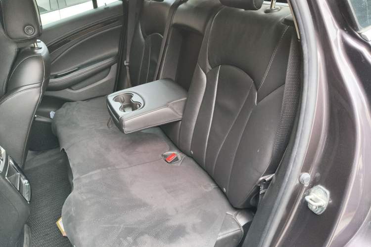 Used Buick Envision 2018 20T Two-Wheel-Drive Elite Model