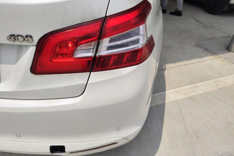 Used Peugeot 408 2014 1.8L Manual Leading Edition