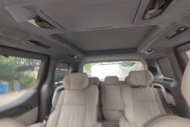 Used Zeekr 009 2024 7-Seater Aisle Version 108 kWh
