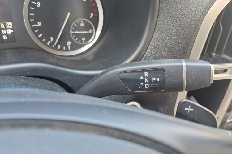 Used Mercedes-Benz Vito 2021 2.0T Elite Version 7 Seats