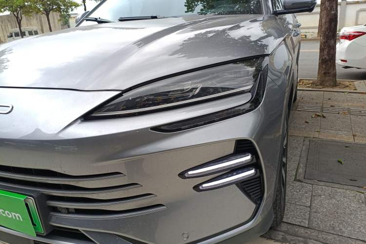 Used BYD Song PLUS New Energy 2023 Champion Edition DM-i 110KM Flagship Model Left Front Headlight