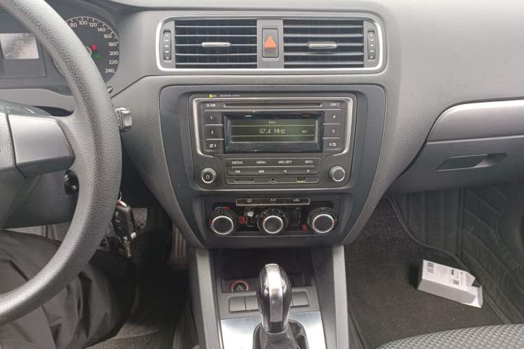 Used Volkswagen Sagitar 2012 1.6L Automatic Fashion Edition